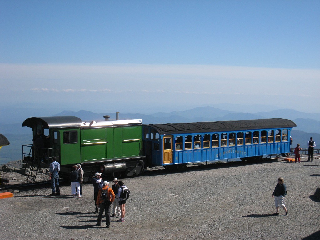 Mt Washington NH 2010 0380.jpg - Mt Washington NH. On May 23 2010 drove the road to the summit. Looked at the views, took some pictures, and drove back down.